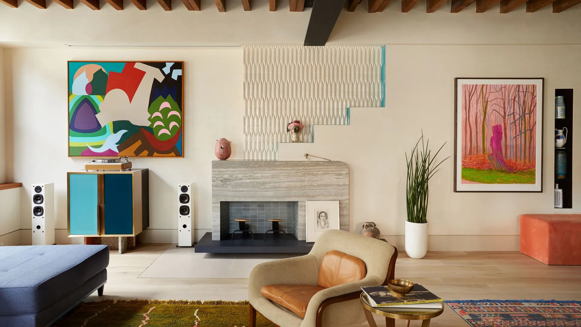 Creative Guru’s Loft, Where Design Rules Are Meant to Be Broken